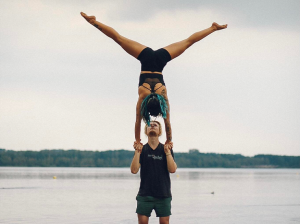 Partner Acro